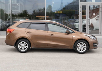 Подержанный автомобиль Kia Ceed Wagon 2017 года (4 фото)