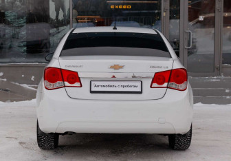 Подержанный автомобиль Chevrolet Cruze Sedan 2012 года (6 фото)