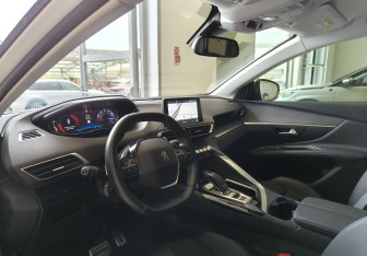 Подержанный автомобиль Peugeot 3008 2019 года (7 фото)