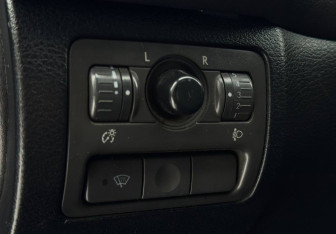 Подержанный автомобиль Subaru Legacy Sedan 2005 года (18 фото)