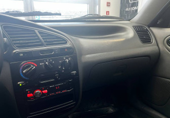 Подержанный автомобиль ЗАЗ Chance Sedan 2010 года (12 фото)