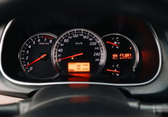 Подержанный автомобиль Nissan Teana 2010 года (12 фото)