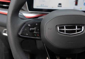 Подержанный автомобиль Geely Coolray 2024 года (12 фото)