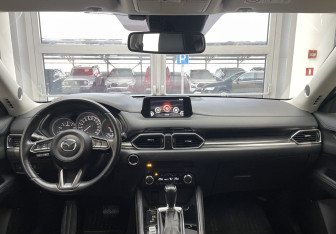 Подержанный автомобиль Mazda CX-5 2017 года (12 фото)