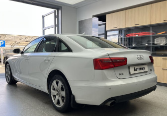Подержанный автомобиль Audi A6 Sedan 2013 года (6 фото)