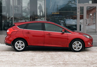 Подержанный автомобиль Ford Focus Hatchback 2012 года (4 фото)