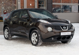 Подержанный автомобиль Nissan Juke 2012 года (3 фото)