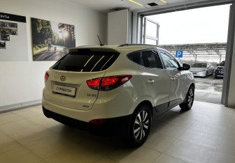 Подержанный автомобиль Hyundai ix35 2012 года (4 фото)