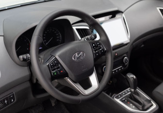 Подержанный автомобиль Hyundai Creta 2018 года (11 фото)