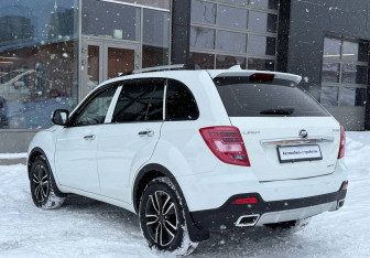 Подержанный автомобиль Lifan X60 2016 года (7 фото)