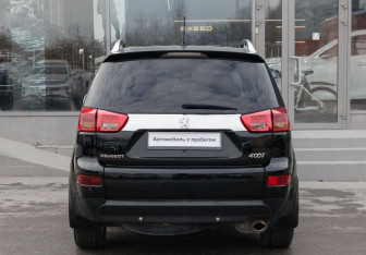 Подержанный автомобиль Peugeot 4007 2010 года (6 фото)