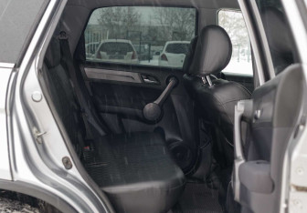 Подержанный автомобиль Honda CR-V 2008 года (16 фото)