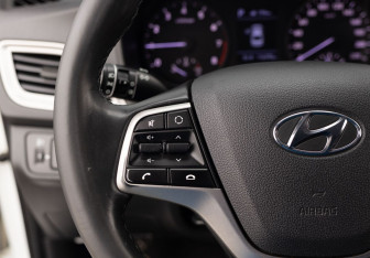 Подержанный автомобиль Hyundai Solaris Sedan 2019 года (12 фото)