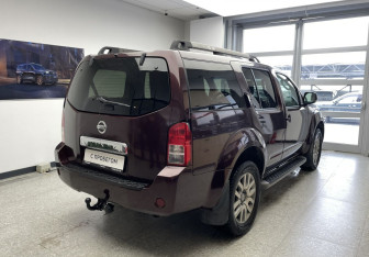 Подержанный автомобиль Nissan Pathfinder 2007 года (5 фото)