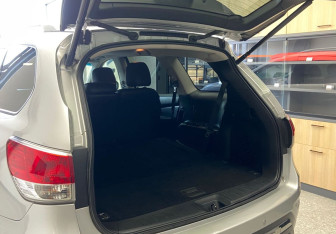 Подержанный автомобиль Nissan Pathfinder 2014 года (9 фото)