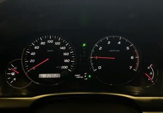 Подержанный автомобиль Toyota Land Cruiser Prado 2007 года (8 фото)