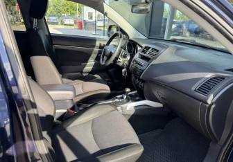 Подержанный автомобиль Mitsubishi ASX 2012 года (10 фото)
