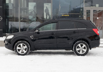 Подержанный автомобиль Chevrolet Captiva 2007 года (8 фото)