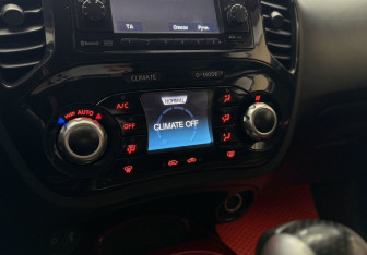 Подержанный автомобиль Nissan Juke 2011 года (15 фото)