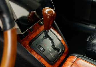 Подержанный автомобиль Lexus RX 2004 года (15 фото)