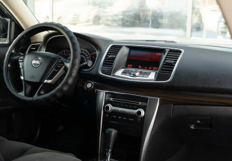 Подержанный автомобиль Nissan Teana 2013 года (10 фото)