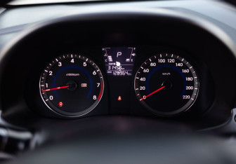 Подержанный автомобиль Hyundai Accent Sedan 2011 года (12 фото)