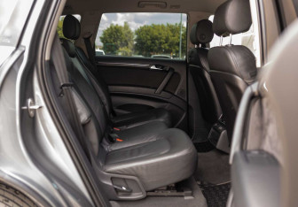 Подержанный автомобиль Audi Q7 2014 года (20 фото)
