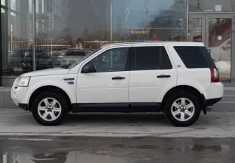 Подержанный автомобиль Land Rover Freelander 2009 года (8 фото)