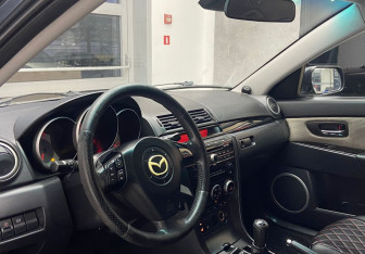 Подержанный автомобиль Mazda 3 Sedan 2008 года (10 фото)