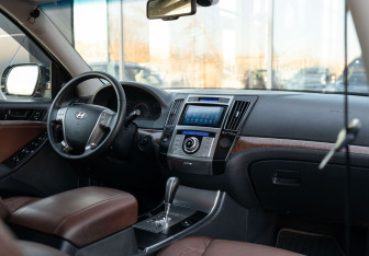 Подержанный автомобиль Hyundai Veracruz 2007 года (10 фото)