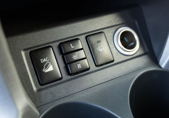 Подержанный автомобиль Toyota RAV4 2007 года (17 фото)