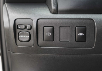 Подержанный автомобиль Toyota Camry Sedan 2007 года (17 фото)