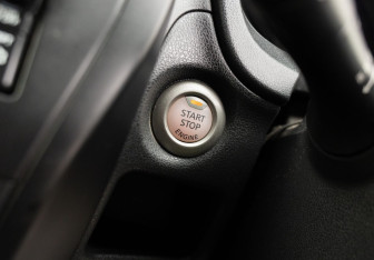 Подержанный автомобиль Nissan Note 2018 года (15 фото)