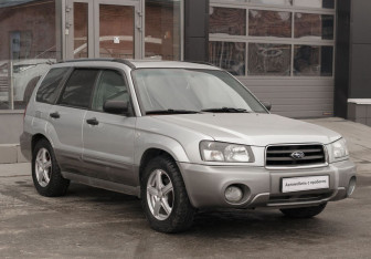 Подержанный автомобиль Subaru Forester Suv 2005 года (3 фото)