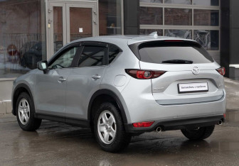 Подержанный автомобиль Mazda CX-5 2018 года (7 фото)