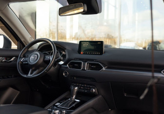 Подержанный автомобиль Mazda CX-5 2021 года (10 фото)