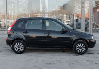 Подержанный автомобиль LADA (ВАЗ) Kalina Hatchback 2010 года (4 фото)