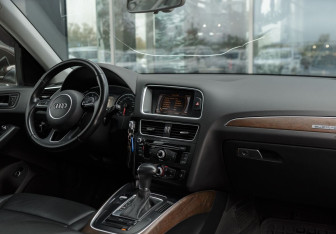 Подержанный автомобиль Audi Q5 2014 года (10 фото)