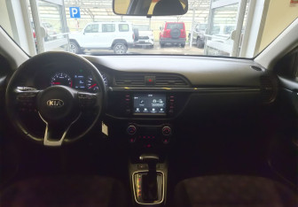 Подержанный автомобиль Kia Rio Sedan 2020 года (8 фото)