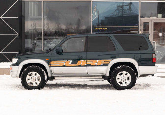 Подержанный автомобиль Toyota Hilux Surf 1996 года (8 фото)