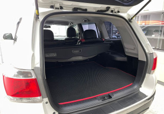 Подержанный автомобиль Toyota Highlander 2013 года (21 фото)