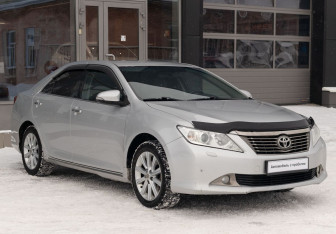 Подержанный автомобиль Toyota Camry Sedan 2014 года (3 фото)