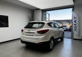 Подержанный автомобиль Hyundai ix35 2011 года (4 фото)