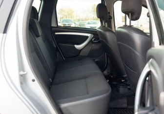 Подержанный автомобиль Nissan Terrano 2016 года (17 фото)