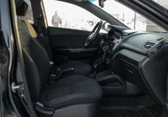 Подержанный автомобиль Kia Rio Sedan 2014 года (19 фото)