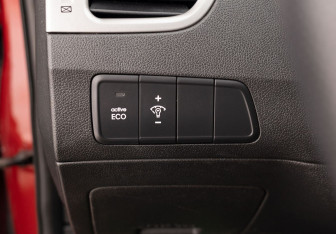 Подержанный автомобиль Hyundai Avante Sedan 2011 года (18 фото)