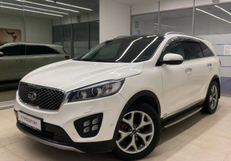 Подержанный автомобиль Kia Sorento 2016 года (1 фото)