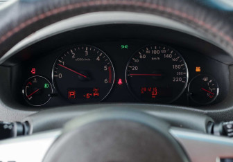 Подержанный автомобиль Nissan Pathfinder 2011 года (13 фото)