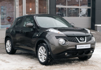 Подержанный автомобиль Nissan Juke 2011 года (3 фото)
