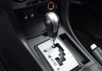 Подержанный автомобиль Mazda 3 Sedan 2006 года (16 фото)